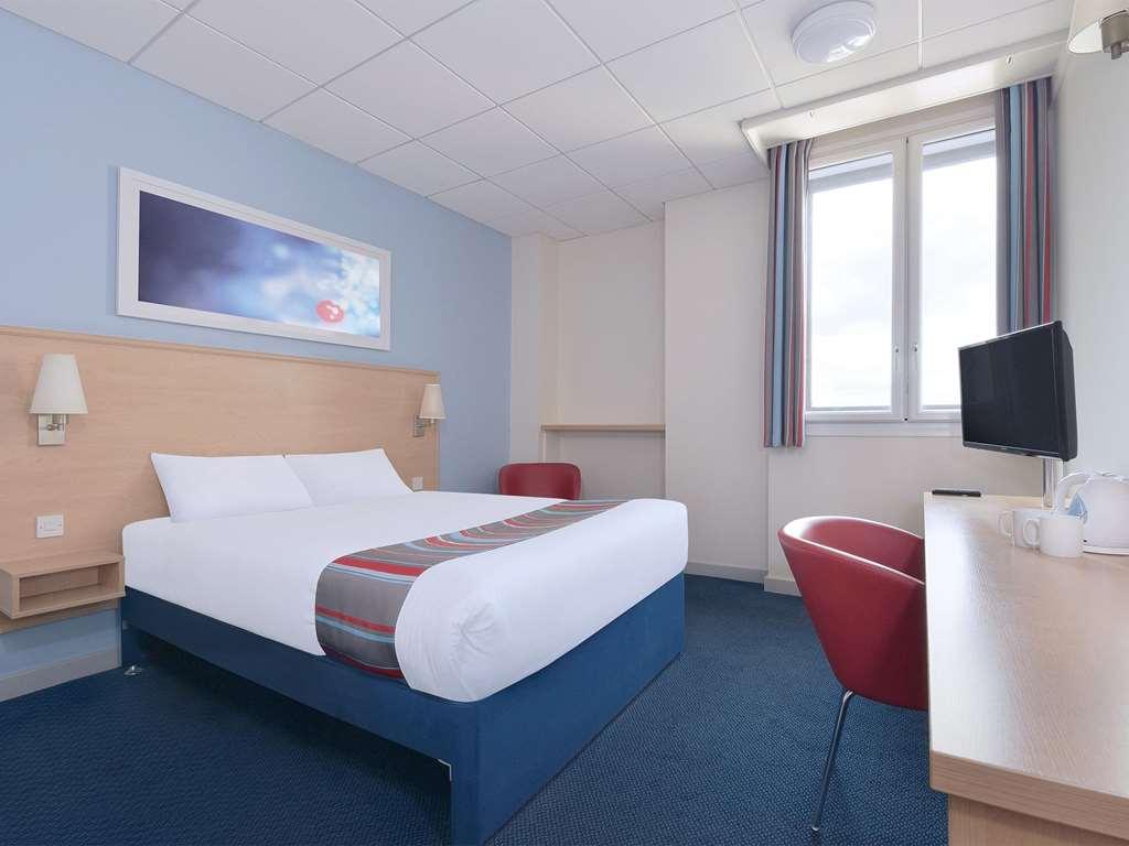 Travelodge Birmingham Central Broadway Plaza Habitación foto