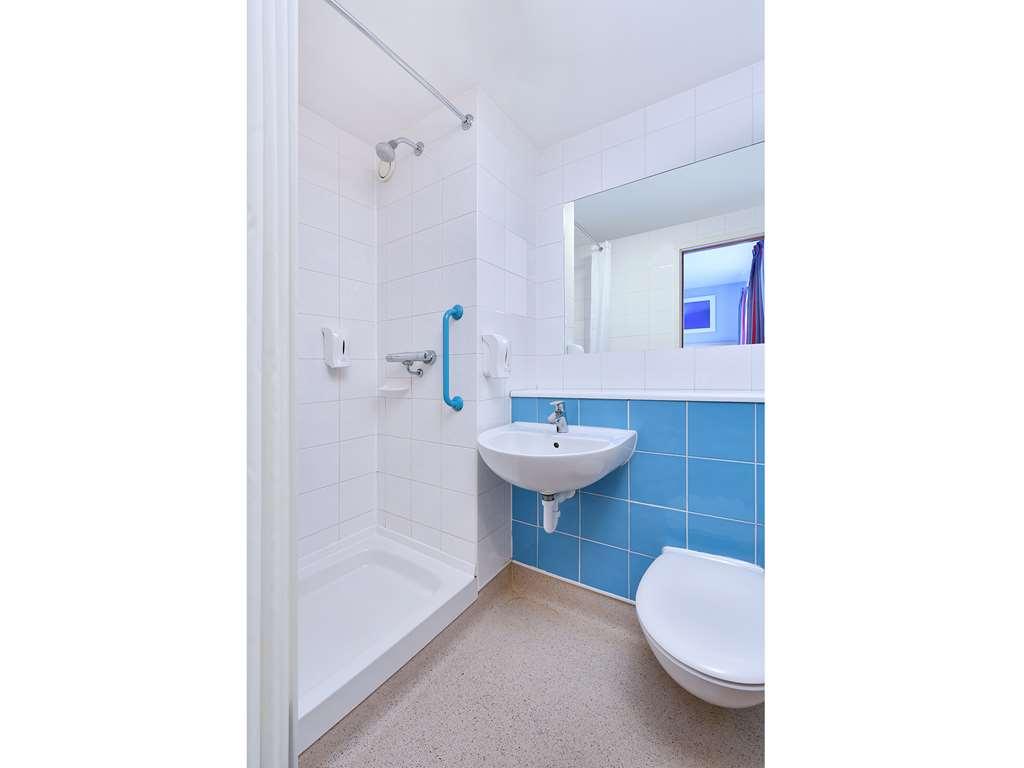 Travelodge Birmingham Central Broadway Plaza Habitación foto