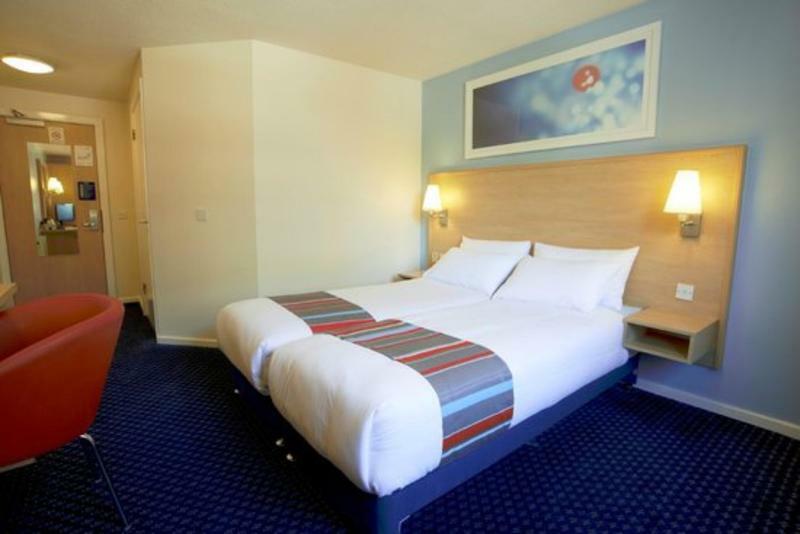 Travelodge Birmingham Central Broadway Plaza Exterior foto