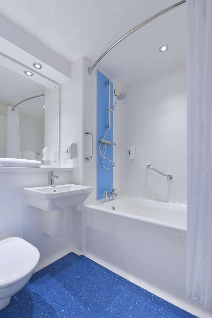 Travelodge Birmingham Central Broadway Plaza Habitación foto
