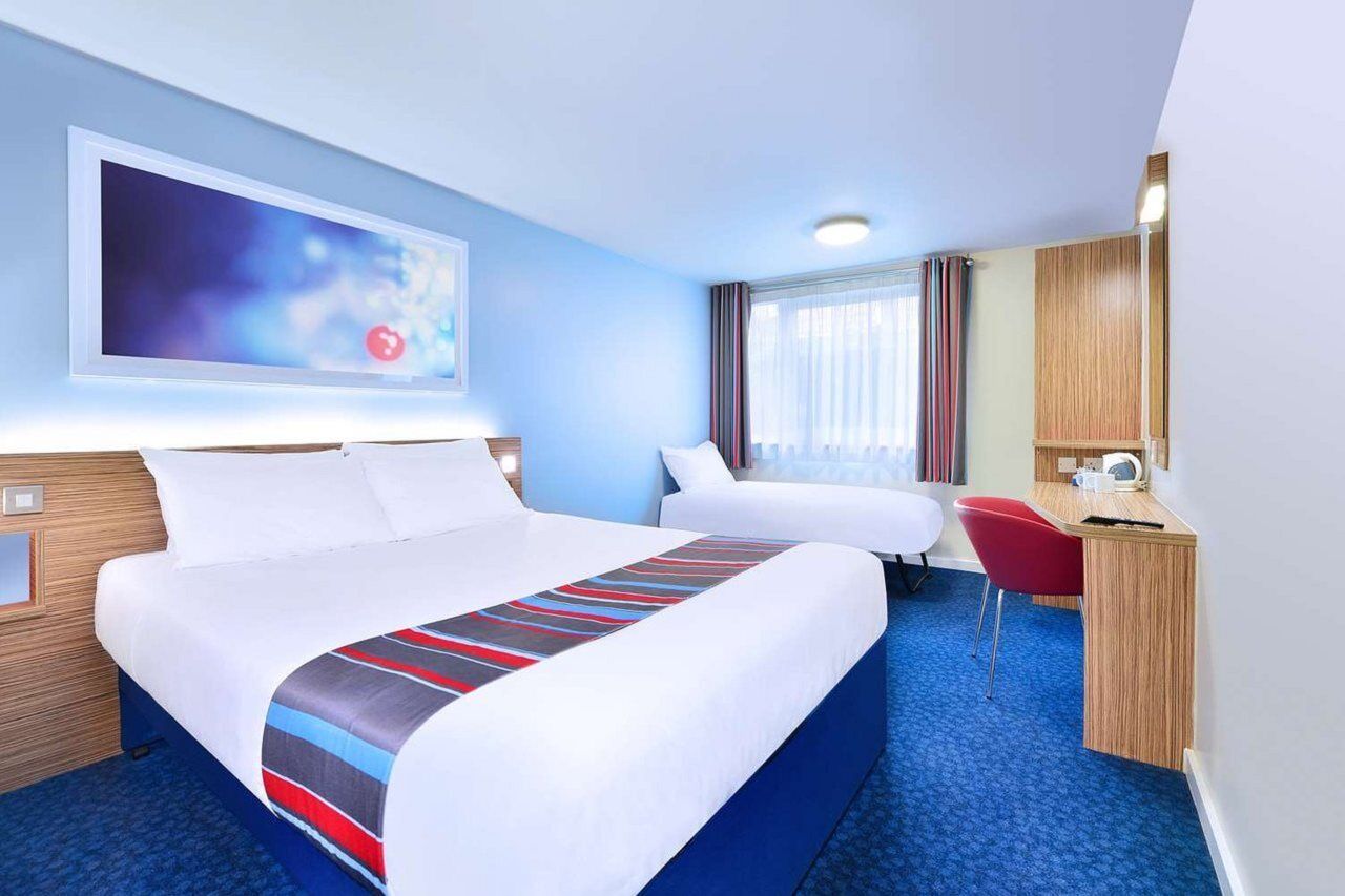 Travelodge Birmingham Central Broadway Plaza Exterior foto